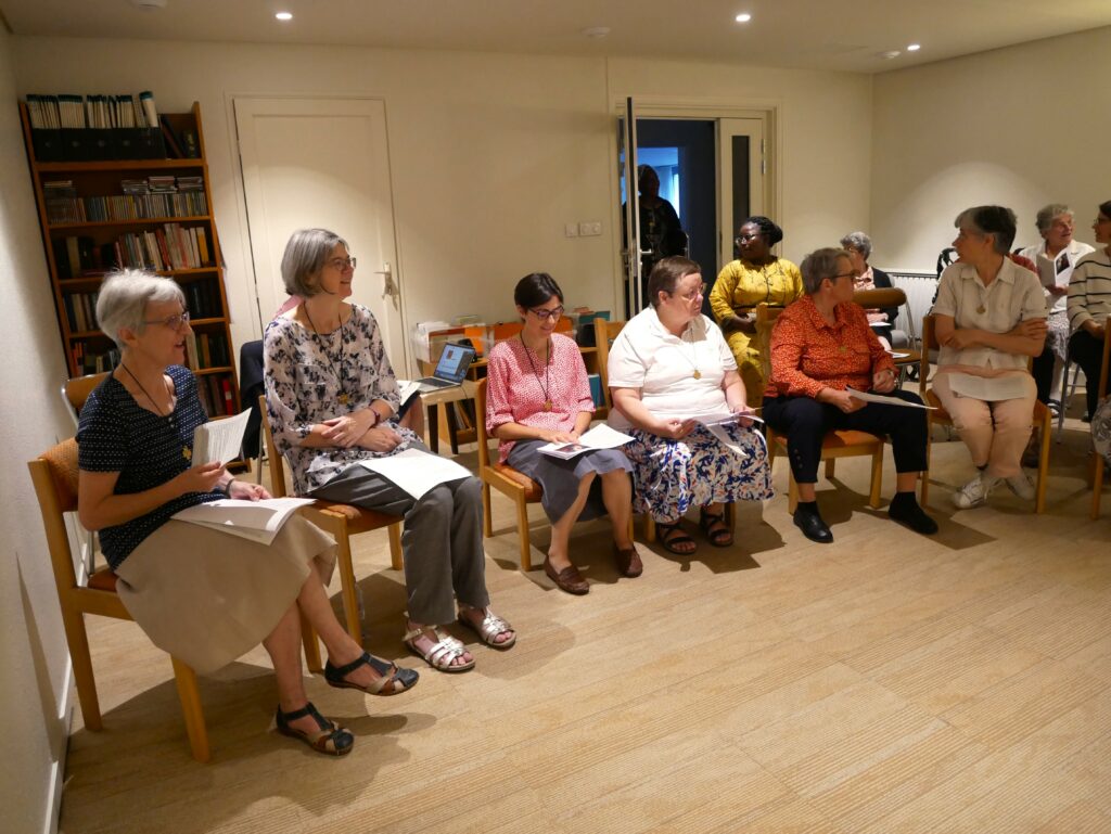 Celebrazione dell'insediamento di sr Kate 3
