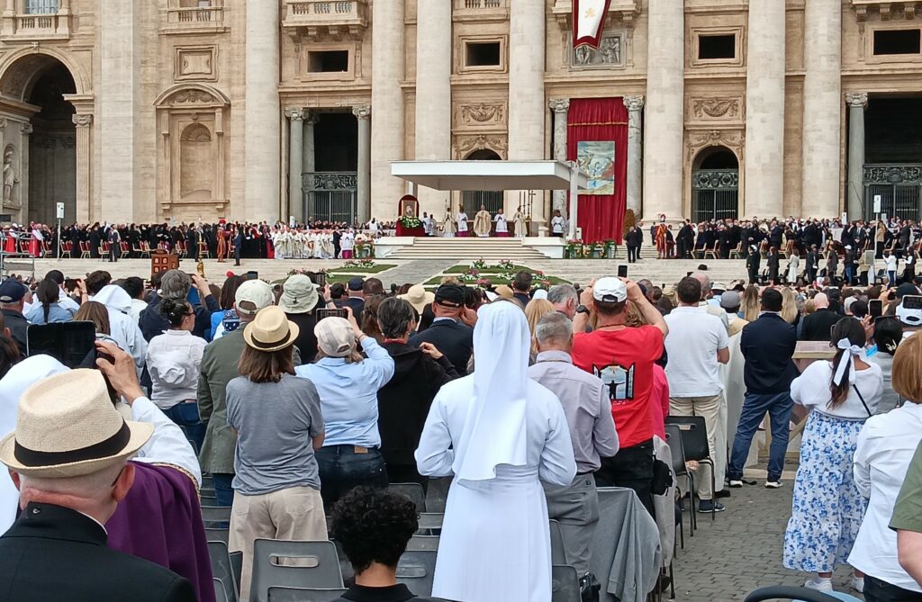 In Piazza San Pietro 2