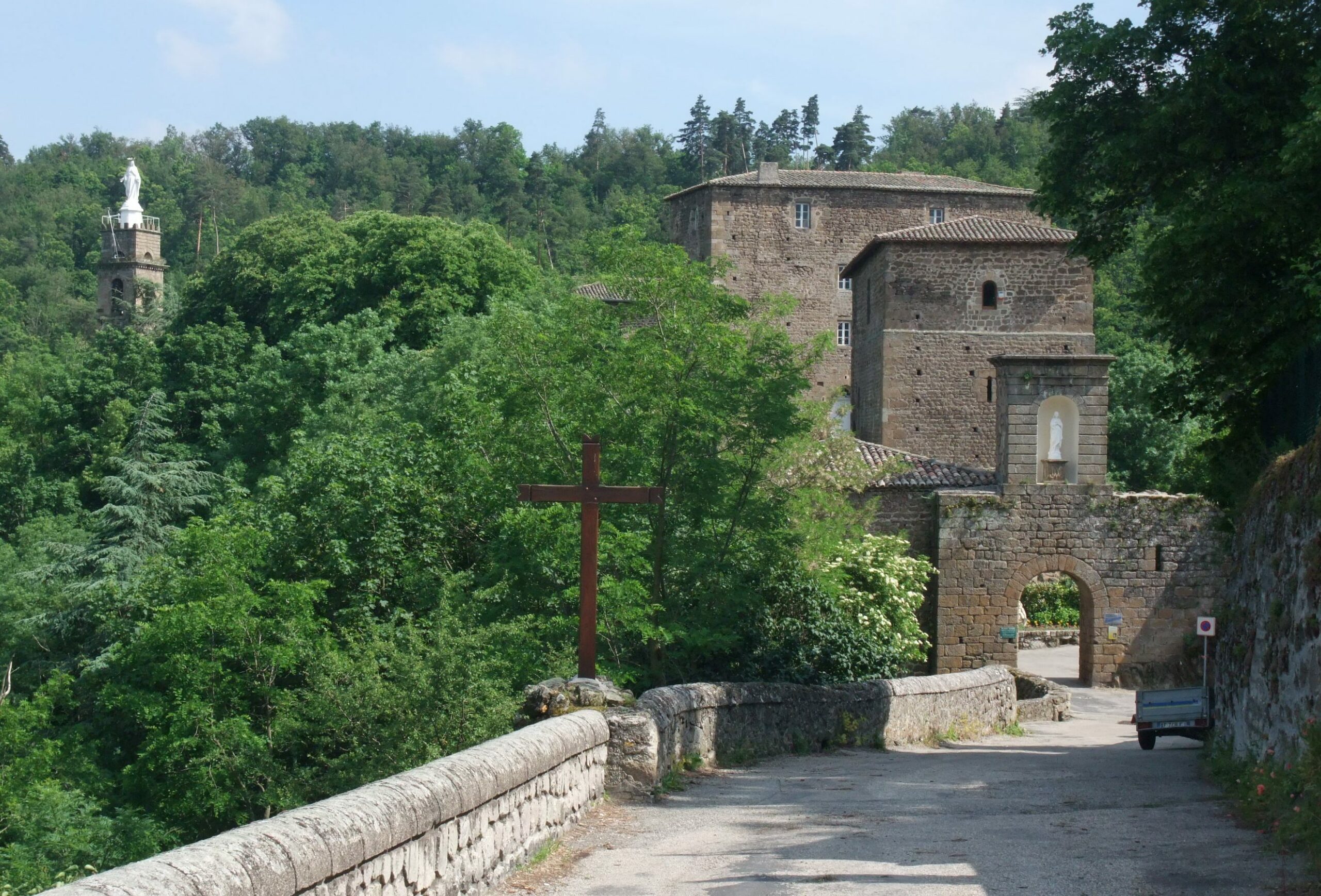 Le sorelle del terz'anno a Nostra Signora D'Ay! 1